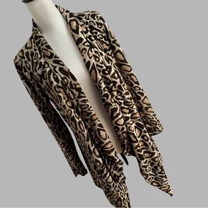 Designer Alberto Malaki leopard wrap
